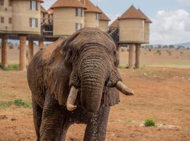 Salt Lick Safari Lodge, hotel u gradu Tsavo