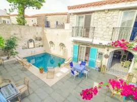 Alacati Asmali Konak Hotel