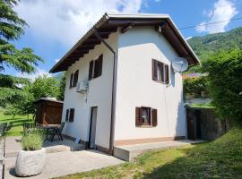 Holiday Home Belka with Terrace&BBQ, ξενοδοχείο σε Tolmin