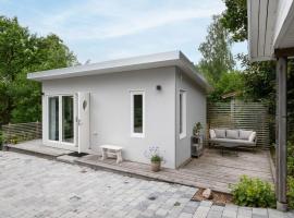 Holiday Home Solbacken by Interhome, ξενοδοχείο σε Alingsås