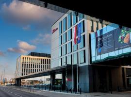 Hilton Garden Inn Krakow Airport: Kraków şehrinde bir otel