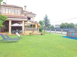 Casa Chalet, Villa Elisa