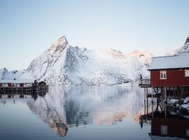 Reinefjorden Sjøhus, hotel di Reine