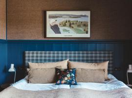 Tweed Hotell Skaftö、フィスケバクスキルのホテル