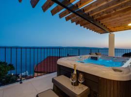 NEW! Villa Dattero -private Pool, Jacuzzi, Sauna, Media room, hotel v Mimiciach