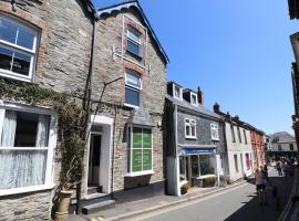 Town centre apartment with parking, hotel din Padstow