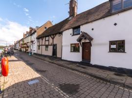 Bewdley River Cottage - Free private gated parking for 2 cars - River front location, hotell sihtkohas Bewdley