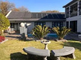 2 Op Terblanche Guesthouse