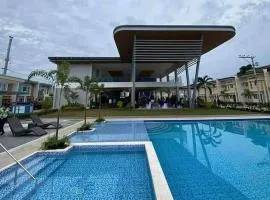 2 Storey House 4 BR Diamond Heights Near Airport