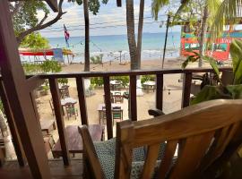 Rustic Beach Front Hotel Brasilito, hótel í Brasilito