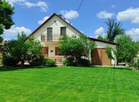 Hausambalaton – hotel w mieście Balatonakali