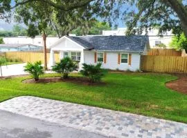 Live Oak Hideaway House