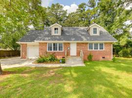 Cozy North Carolina Retreat Near Beaches and Golfing, hotel Jacksonville-ben