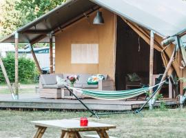 Glamping Holten luxe safaritent 2, hotel u gradu 'Holten'