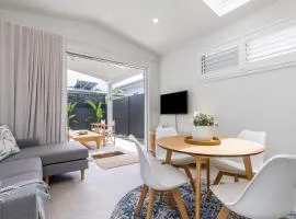 Sunny Palm Cottage Byron Bay - Brand New