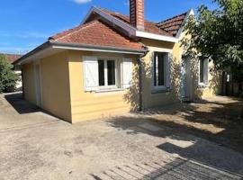 Maison Arcachonnaise sur Mérignac, hotel i Mérignac