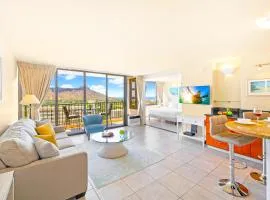 Diamond Head Views Retreat with Free Parking & Near Waikiki Beach!