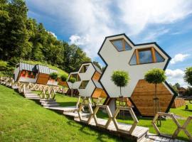 Honeycomb Chalets And Apartments Mozirje - Happy Rentals, hotel din Mozirje