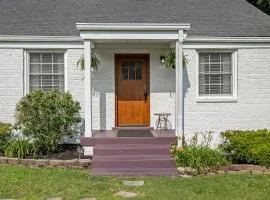 Neighborhood Retreat, Large Yard, Fire Pit