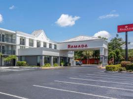 Ramada by Wyndham Altamonte Springs Near I-4, готель біля аеропорту Аеропорт Орландо Сенфорд - SFB, в Орландо