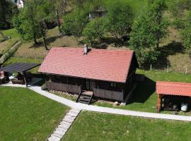 Tradicionalna zagorska drvena kuća Stara murva, отель в городе Тухельске-Топлице