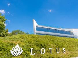 Lotus Luxury Rooms, hotel en Varna