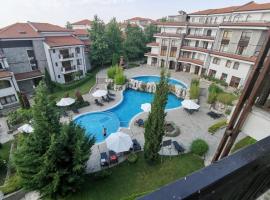 Large studio apartment , 4* spa resort, The Vineyards., hotel a Aheloy