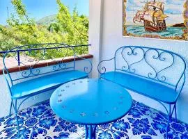 AMALFI ROOM ~ Camera indipendente con Bagno interno per Max 3/4 Persone