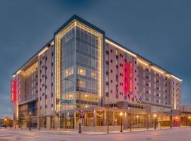 Hampton Inn & Suites Fort Worth Downtown, viešbutis mieste Fortvortas