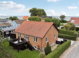 3 Bedroom Lovely Home In Samsø, hotell sihtkohas Ballen