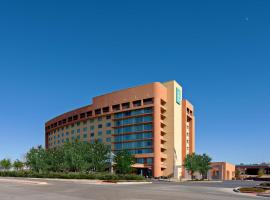 Embassy Suites by Hilton Albuquerque, отель в Альбукерке