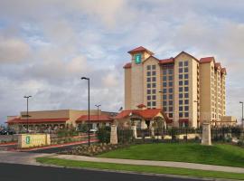 Embassy Suites San Marcos Hotel Conference Center, hotel em San Marcos