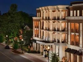 The Harpeth Downtown Franklin, Curio Collection by Hilton