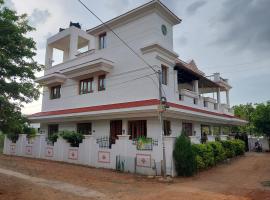 Shri Sai Baba Homestay - EB Colony - Trichy, vila di Tiruchchirappalli