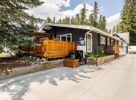 Cougar Street Mountain Rental, hótel í Banff