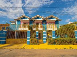 happiness house/ casa da felicidade, hotel di Cuiaba