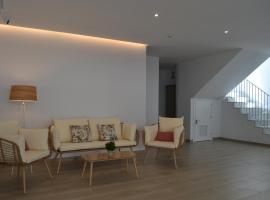 Hotel OASIS CENTRO, hotell i City-Centre i Conil de la Frontera