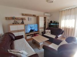 Viesnīca Airport Apartment pilsētā Surčin