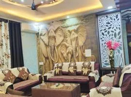 Luxurious 3 BHK Flat in Ghaziabad