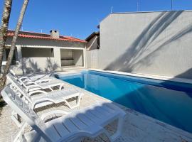 Linda Casa com Piscina, hotel v destinácii Marília