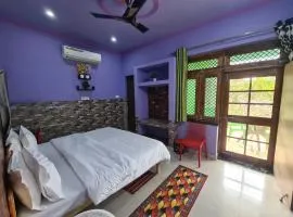 Anukampa Paying Guest House