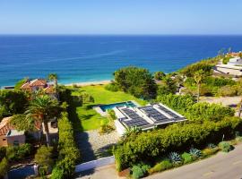 30 PCT OFF Limited Time! Ocean Escape Malibu with Pool, Walk to Beach and Hiking, hotel en Malibú