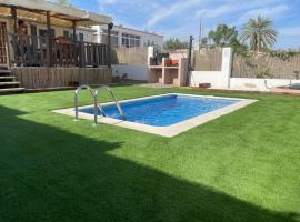 Chalet-home familiar "CAL ÍNDIA" "Pet friendly", hotel en Sant Carles de la Ràpita