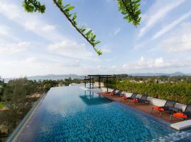 6th Avenue Surin Beach Condo by Thai Apart, хотел в Пукет