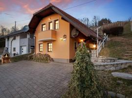 Holiday Home Tramte In Vineyards - Happy Rentals, hotel v destinaci Škocjan