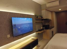 MESA Thamrin City Apartments at Nagoya with Netflix & Pick Up Service, hotelli kohteessa Nagoya