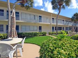 Beachside Vacation Rental Condo on Siesta Key with Pool Access, hotel din Siesta Key