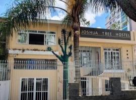 Joshua Tree Hostel - Curitiba, отель в Куритибе