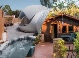 Fuente del Lobo Glamping & Bungalows - Adults Only, loc de glamping din Pinos Genil