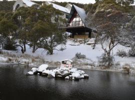 姆恩巴滑雪山林小屋，斯瑞德伯的飯店